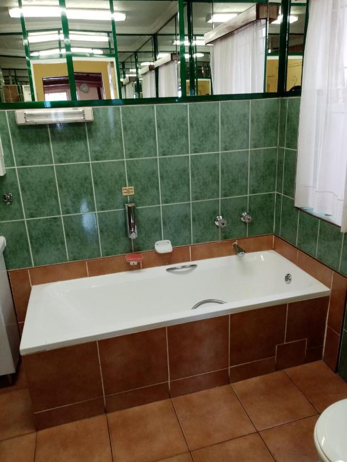 Tudor Lodge Guest House Johannesburg Zewnętrze zdjęcie
